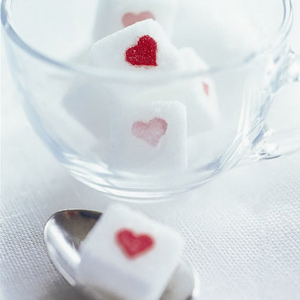 How to Design a Romantic Heart Theme Wedding heart sugarcubes How to Design a Romantic Heart Theme Wedding
