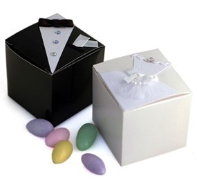 Bride/Groom Wedding Favor Boxes - Set of 12