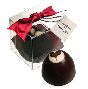 unknown Chocolate Creme Heart Truffle Bon Bon Box