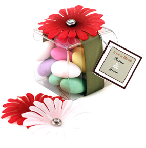 unknown Love in Bloom Daisy Petal Candy Favor Box