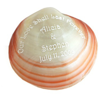 unknown Personalized Polished Clam Seashell Favors