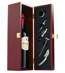 Wine Accessories in Mahogany Wood Wine Box